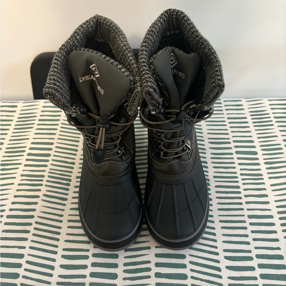 DreamPairs kids snow boots